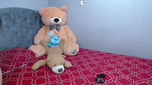Snapshot of Gaby_foz chatting on May 27, 6:48 pm Gaby foz online show from May 27, 6:48 pm