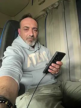 Snapshot of dzhakar chatting on March 13, 12:56 pm dzhakar online show from March 13, 12:56 pm