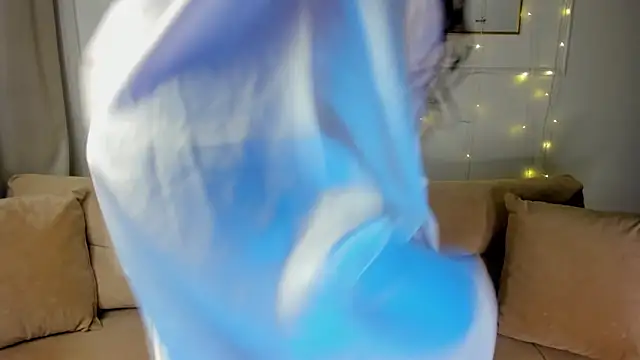 Snapshot of RubyAttwood chatting on November 13, 11:52 pm RubyAttwood online show from November 13, 11:52 pm