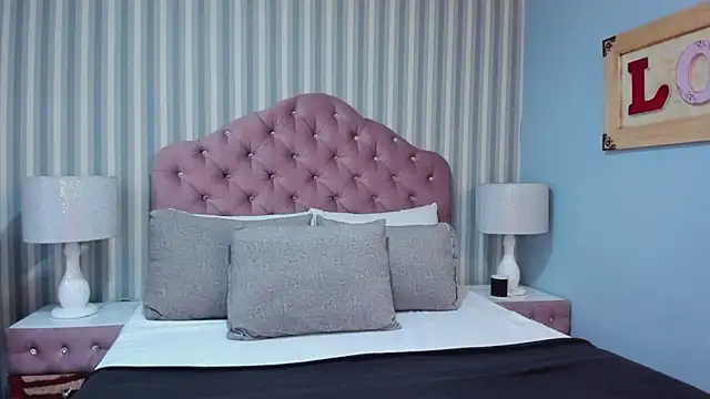 SuzanSmithh online show from February 13, 12:05 pm