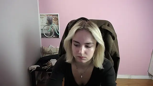 viktoria lovely online show from April 15, 9:48 am