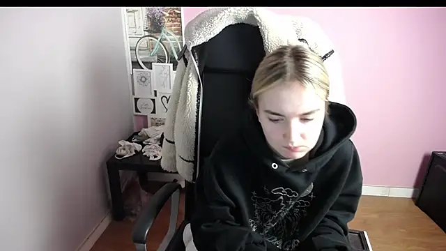 viktoria lovely online show from December 23, 6:56 am