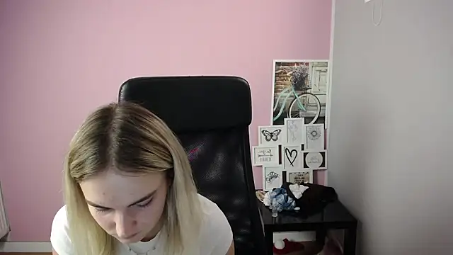 viktoria lovely online show from September 19, 9:57 am