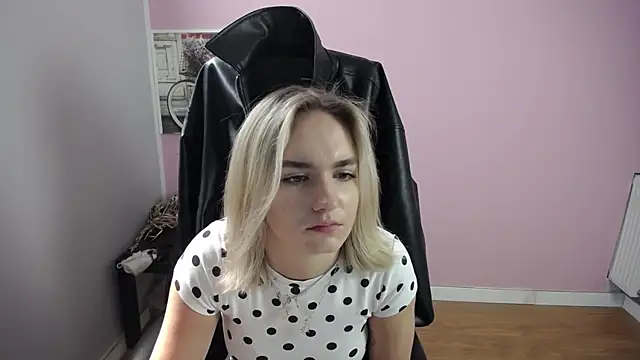 viktoria lovely online show from June 17, 8:36 am