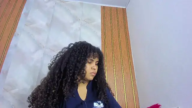 Snapshot of makena18 chatting on September 25, 2:01 pm makena18 online show from September 25, 2:01 pm