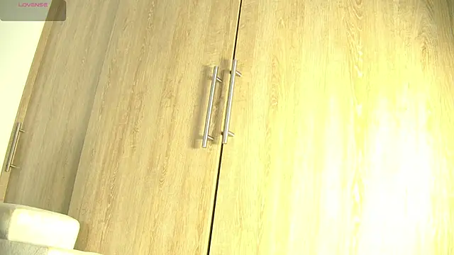 aidaadams online show from November 16, 11:37 am