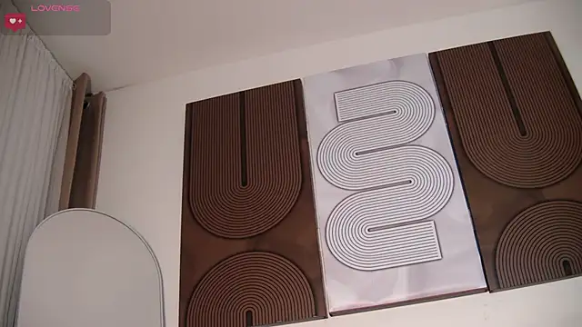 aidaadams online show from March 1, 11:32 am