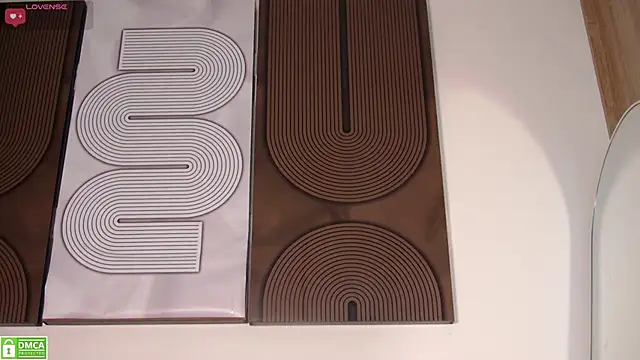 aidaadams online show from March 26, 11:30 am