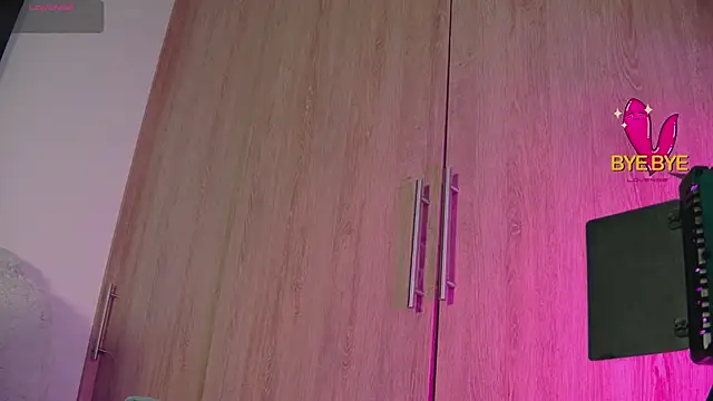 aidaadams online show from October 19, 10:51 am