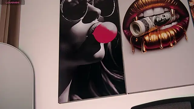 aidaadams online show from December 1, 11:22 am