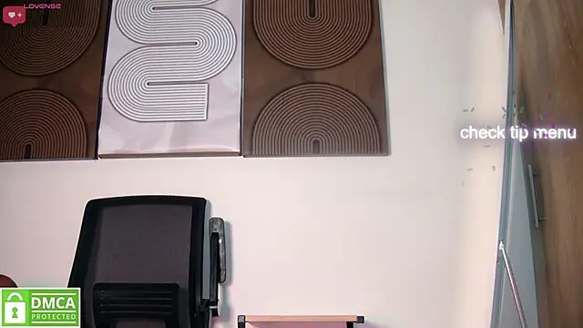 aidaadams online show from March 31, 10:50 am