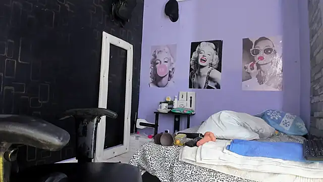 Alika01 online show from March 15, 3:59 pm