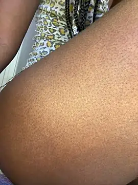 NicholScully online show from April 10, 11:34 pm