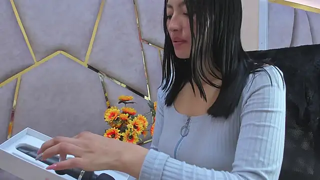 Kloe Candy1 online show from June 2, 4:01 am