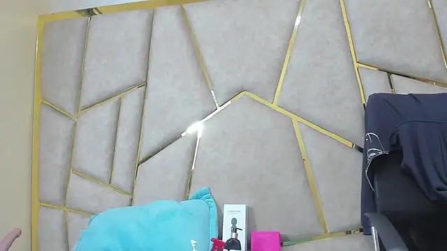 Snapshot of Kloe_Candy1 chatting on July 10, 6:02 am Kloe Candy1 online show from July 10, 6:02 am