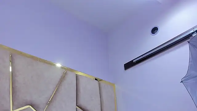 Kloe Candy1 online show from March 3, 4:41 am