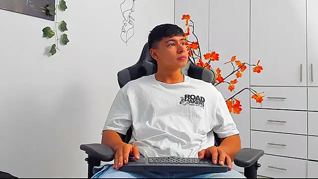 Bray Kevin online show from January 10, 4:13 pm