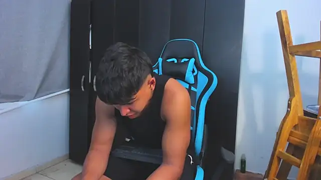 Snapshot of Bray_Kevin chatting on November 26, 4:18 pm Bray Kevin online show from November 26, 4:18 pm