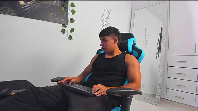 Snapshot of Bray_Kevin chatting on March 6, 3:13 pm Bray Kevin online show from March 6, 3:13 pm