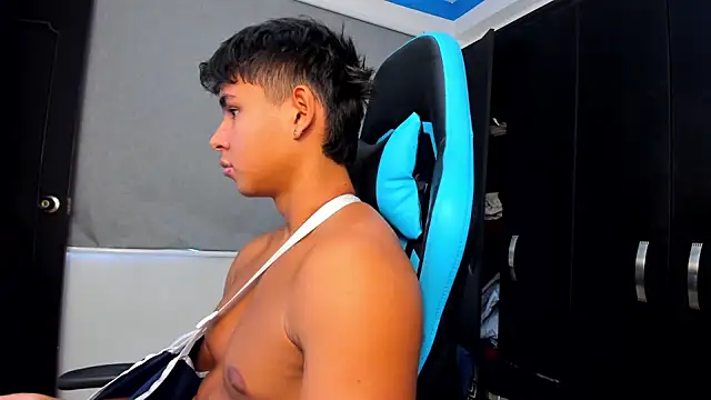 Snapshot of Bray_Kevin chatting on October 4, 3:02 pm Bray Kevin online show from October 4, 3:02 pm