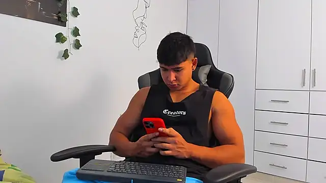 Bray Kevin online show from December 17, 8:36 pm