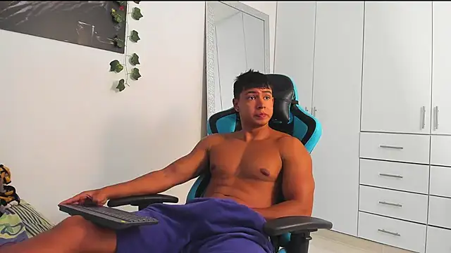 Snapshot of Bray_Kevin chatting on September 8, 3:22 pm Bray Kevin online show from September 8, 3:22 pm