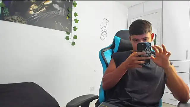 Snapshot of Bray_Kevin chatting on March 3, 9:05 pm Bray Kevin online show from March 3, 9:05 pm