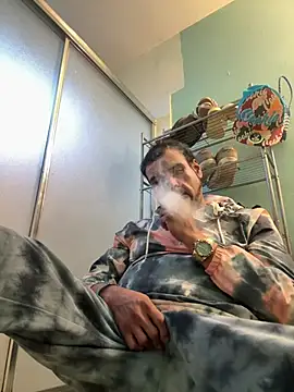 Snapshot of MrDickUdown24_7 chatting on March 13, 12:37 am MrDickUdown24 7 online show from March 13, 12:37 am