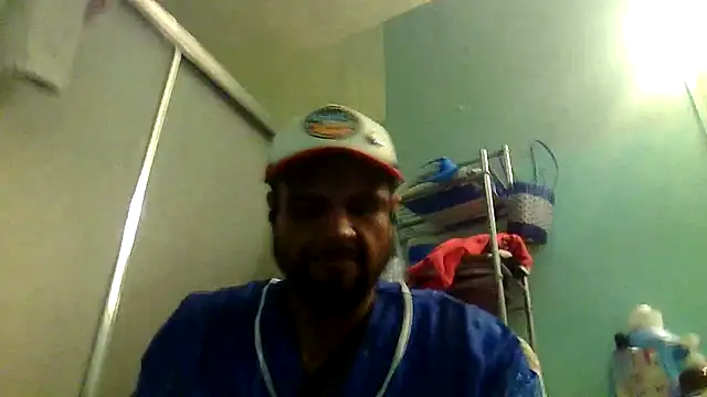 Snapshot of MrDickUdown24_7 chatting on February 12, 6:35 am MrDickUdown24 7 online show from February 12, 6:35 am