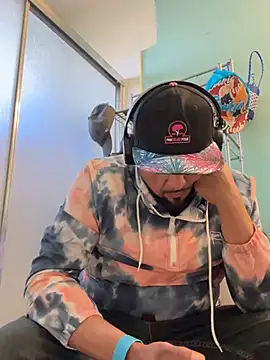 Snapshot of MrDickUdown24_7 chatting on March 9, 12:10 am MrDickUdown24 7 online show from March 9, 12:10 am