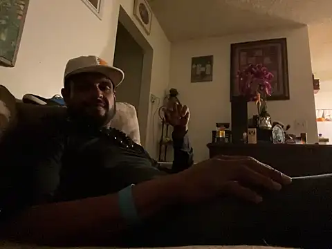 Snapshot of MrDickUdown24_7 chatting on October 9, 7:42 am MrDickUdown24 7 online show from October 9, 7:42 am