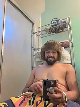 Snapshot of MrDickUdown24_7 chatting on November 19, 12:32 am MrDickUdown24 7 online show from November 19, 12:32 am