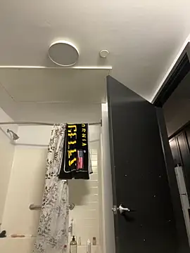 Snapshot of MrDickUdown24_7 chatting on February 16, 5:11 pm MrDickUdown24 7 online show from February 16, 5:11 pm