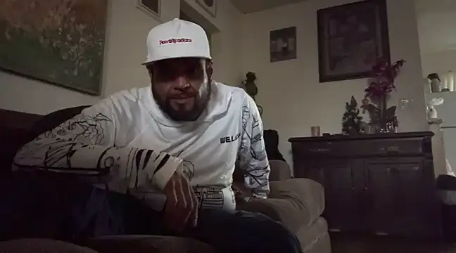 Snapshot of MrDickUdown24_7 chatting on February 9, 1:11 am MrDickUdown24 7 online show from February 9, 1:11 am