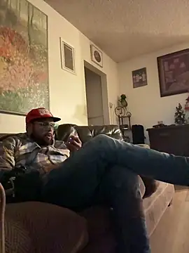 Snapshot of MrDickUdown24_7 chatting on February 15, 1:31 am MrDickUdown24 7 online show from February 15, 1:31 am