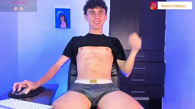Demian cute18 online show from June 8, 11:27 pm
