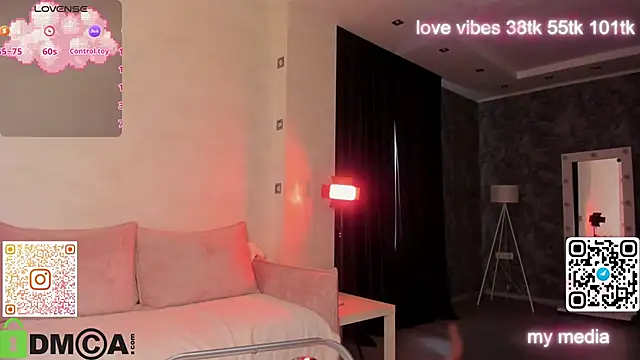 Snapshot of Tracy-Taylor chatting on October 12, 8:48 am Tracy-Taylor online show from October 12, 8:48 am