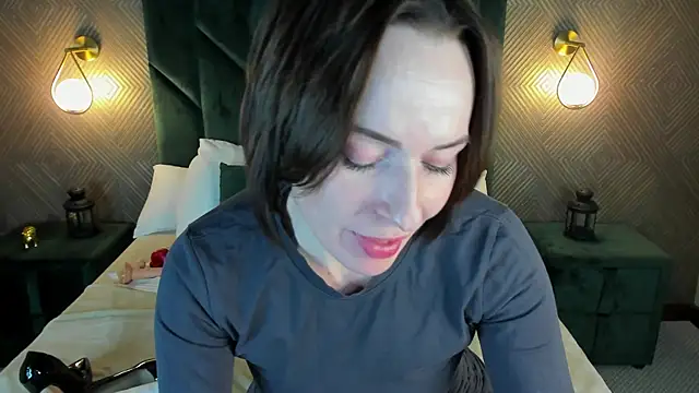 Jaqueline Richardson online show from March 7, 12:12 pm