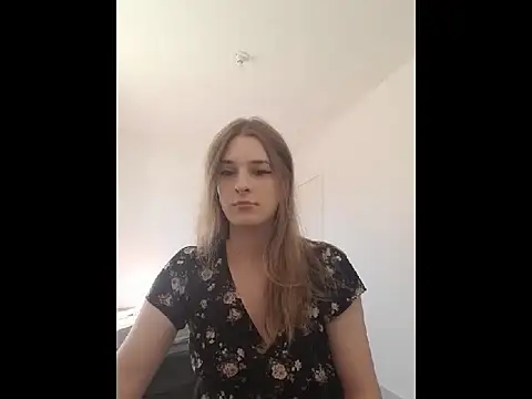 katsu lux online show from March 19, 11:50 am