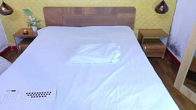 Snapshot of Mrs_booty chatting on October 1, 1:48 pm Mrs booty online show from October 1, 1:48 pm