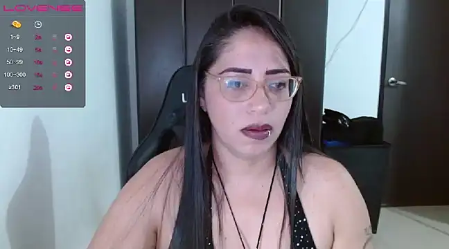 Snapshot of natashasmithe chatting on February 3, 4:14 am natashasmithe online show from February 3, 4:14 am