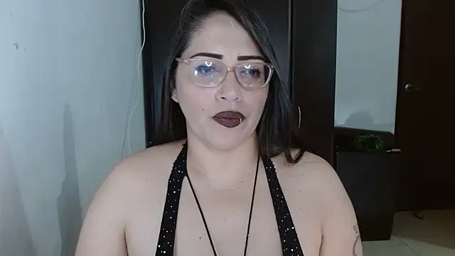 Snapshot of natashasmithe chatting on November 23, 1:59 am natashasmithe online show from November 23, 1:59 am