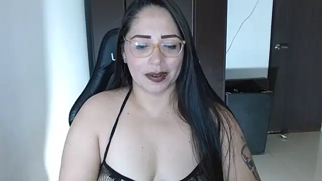 Snapshot of natashasmithe chatting on October 29, 12:53 am natashasmithe online show from October 29, 12:53 am