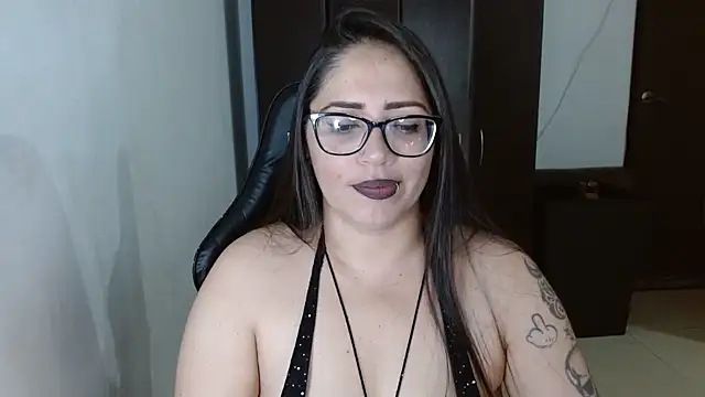 Snapshot of natashasmithe chatting on June 13, 1:36 am natashasmithe online show from June 13, 1:36 am