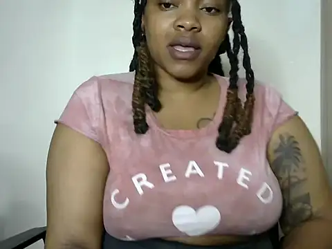 Snapshot of Brown_sexy chatting on January 28, 2:43 am Brown sexy online show from January 28, 2:43 am