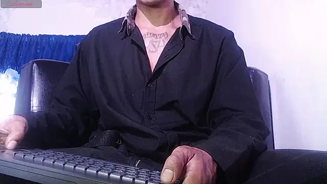 Snapshot of Ryan_coopper chatting on March 12, 2:56 pm Ryan coopper online show from March 12, 2:56 pm