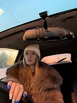 Snapshot of StasyWood chatting on December 1, 2:01 am StasyWood online show from December 1, 2:01 am