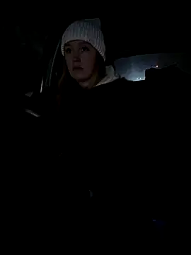 Snapshot of StasyWood chatting on December 3, 1:50 am StasyWood online show from December 3, 1:50 am