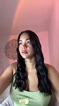 Snapshot of IsabelaVanegas_ chatting on October 23, 3:43 pm IsabelaVanegas  online show from October 23, 3:43 pm