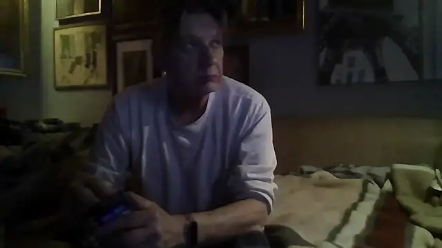 Snapshot of dannedonger2 chatting on February 11, 8:41 pm dannedonger2 online show from February 11, 8:41 pm